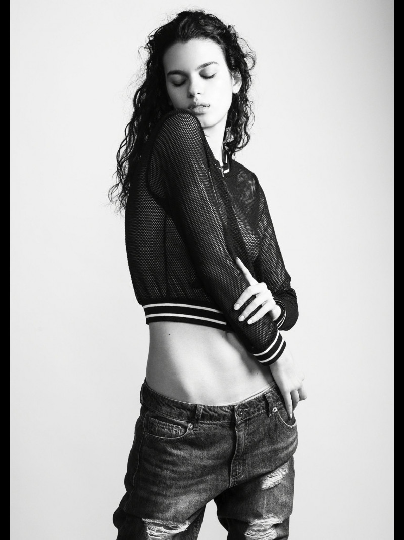 Photo of model Elena Azzaro - ID 622885