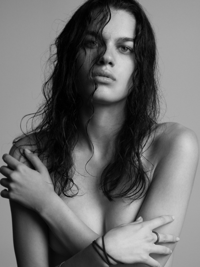 Photo of model Elena Azzaro - ID 622900