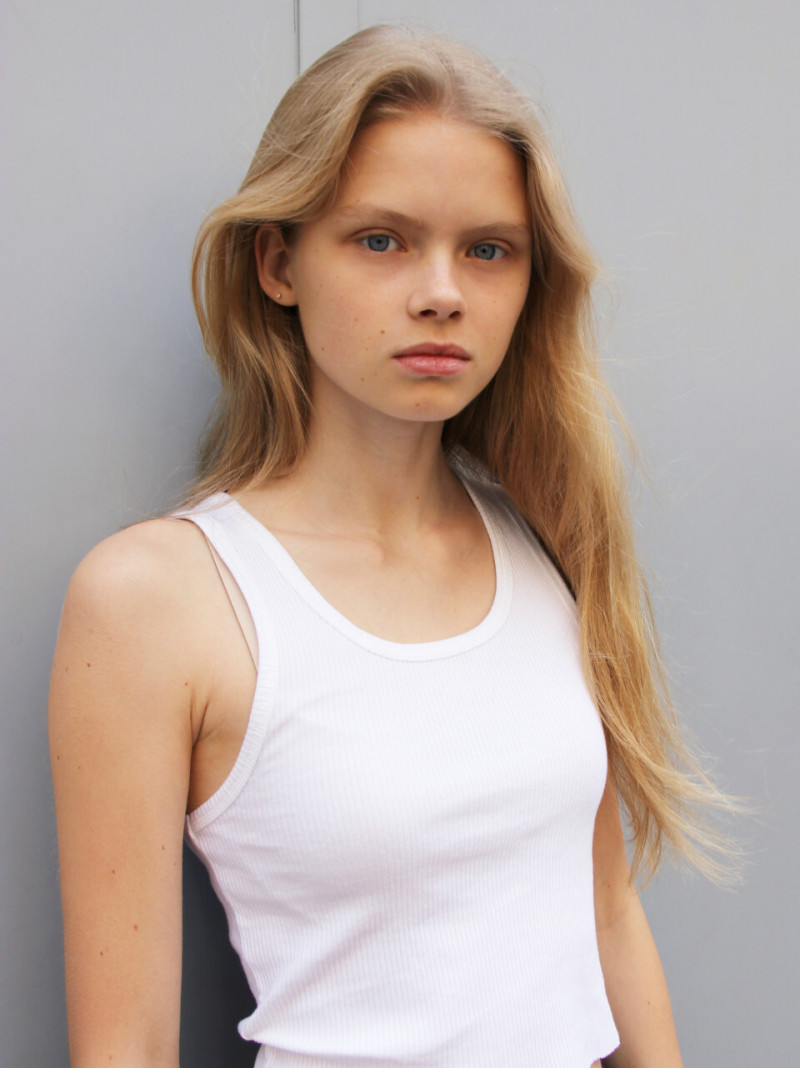 Photo of fashion model Evie Harris - ID 644508 | Models | The FMD