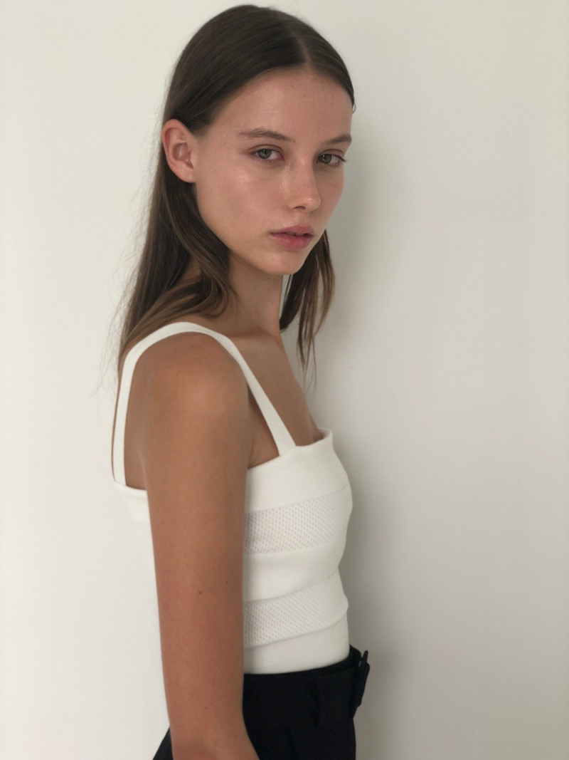 Photo of model Meike Van Roij - ID 624009