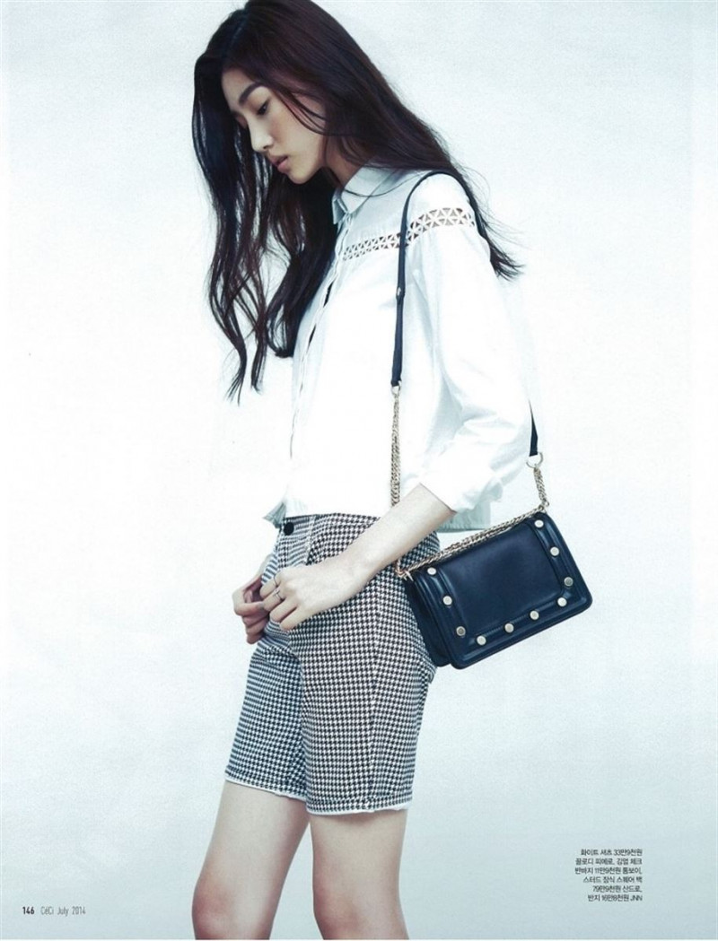 Photo of model Hye Ah Kim - ID 625685