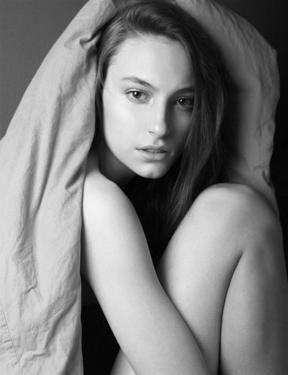 Photo of model Iulia Mora - ID 625704