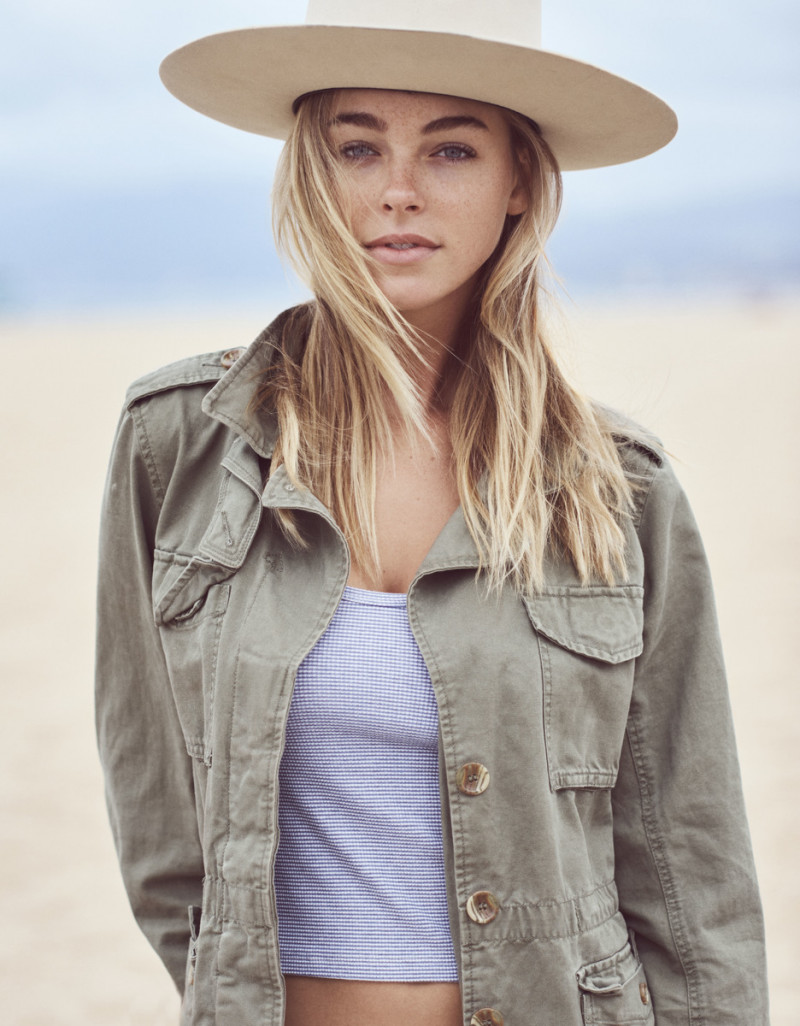 Photo of model Elizabeth Turner - ID 628479