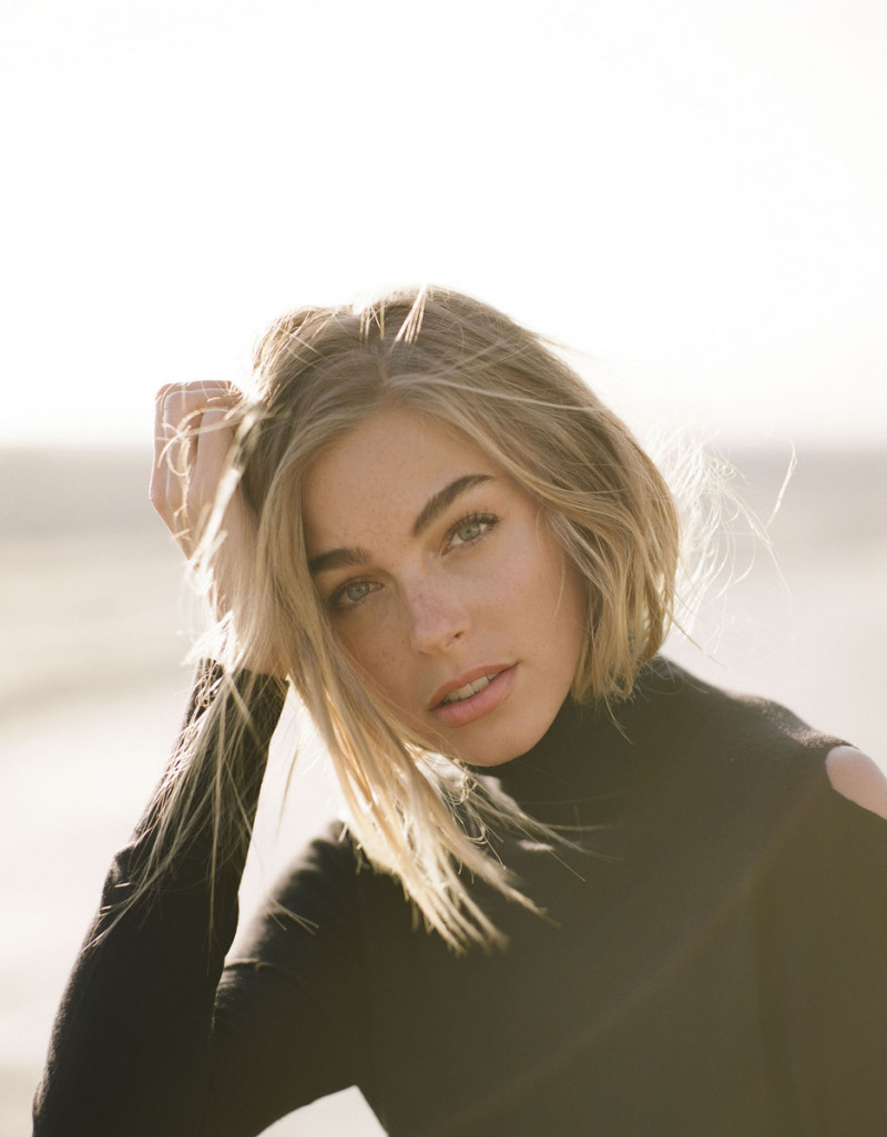 Photo of model Elizabeth Turner - ID 628529