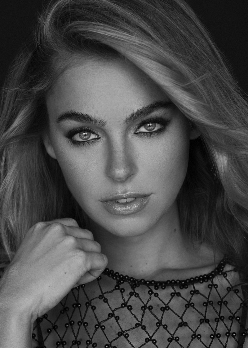 Photo of model Elizabeth Turner - ID 628736