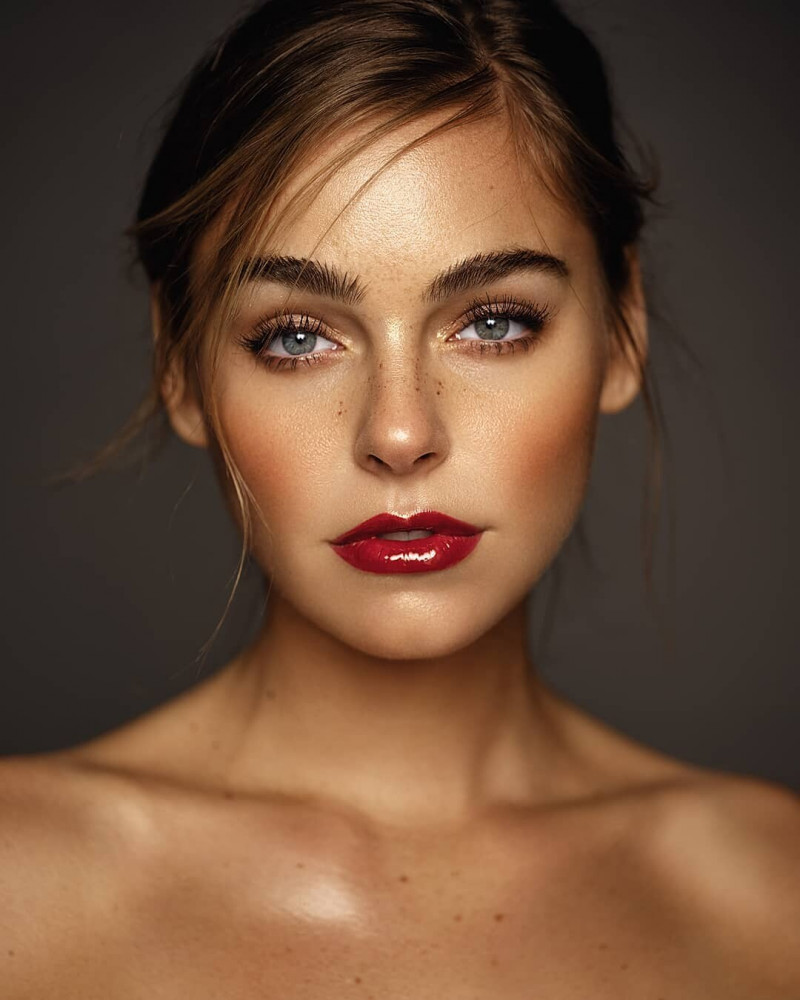 Photo of model Elizabeth Turner - ID 628772