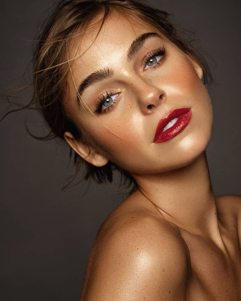 Photo of model Elizabeth Turner - ID 628774