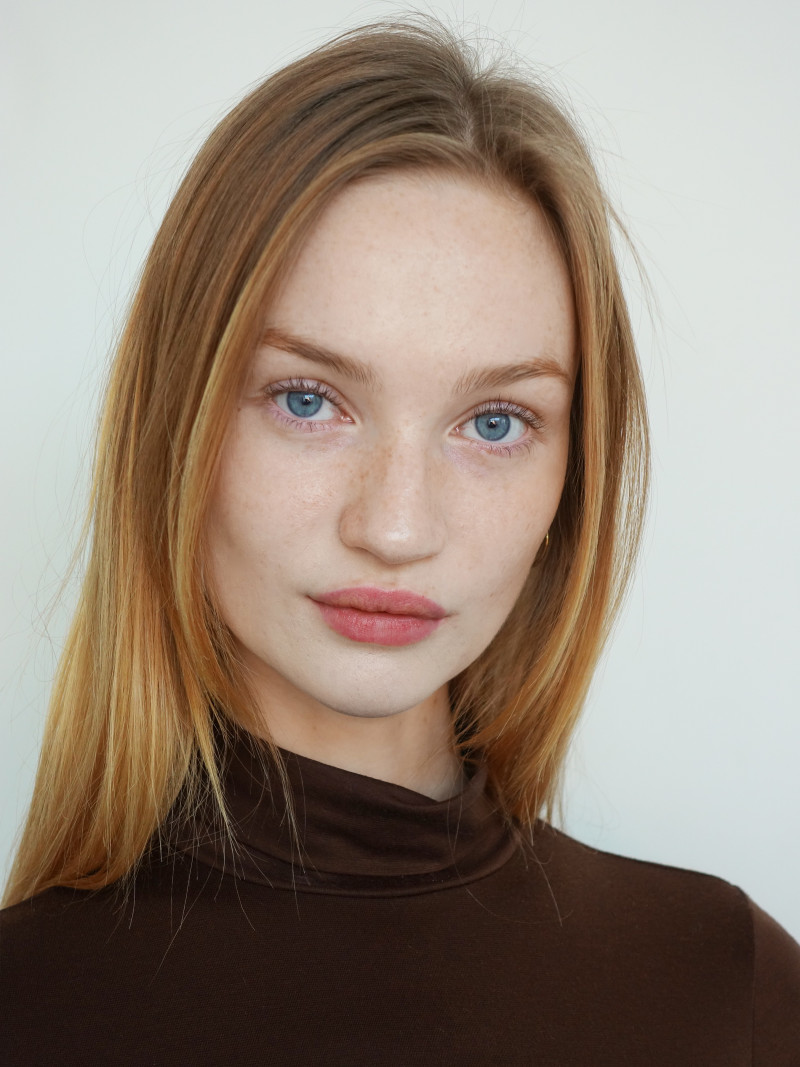 Photo of model Clara McSweeney - ID 630036