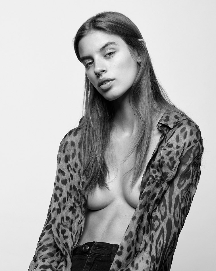 Photo of model Marta Aguilar - ID 633228