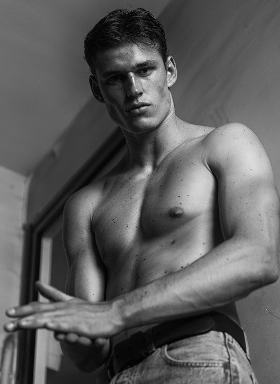 Photo of model Victor Perr - ID 638576