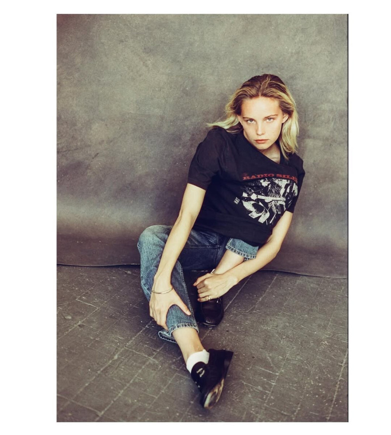 Photo of model Tara Halliwell - ID 729535