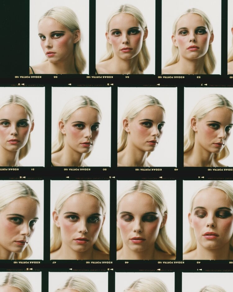 Photo of model Tara Halliwell - ID 729544