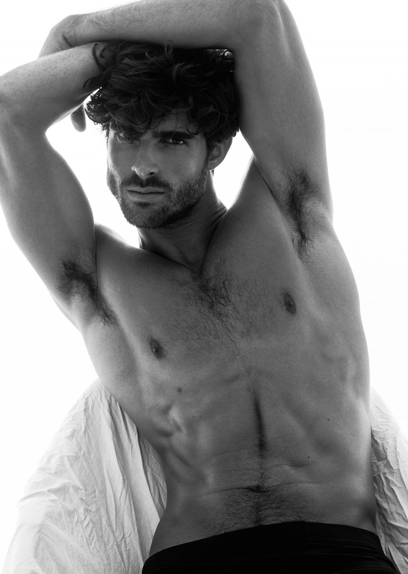 Photo of model Juan Betancourt - ID 637985