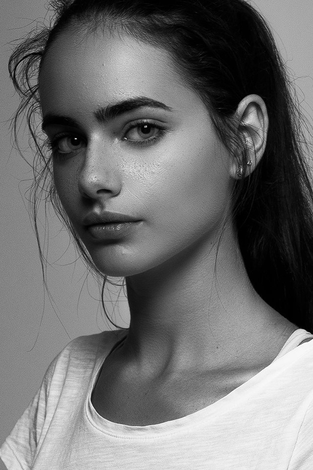 Photo of model Yael Shelbia - ID 657027