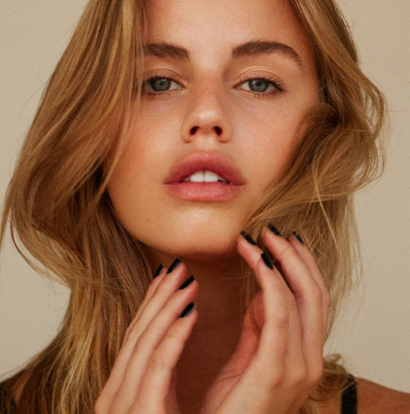 Photo of model Emily Effy Harvard - ID 639860