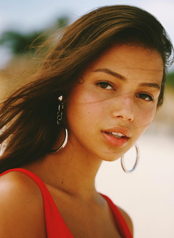 Photo of model Fiona Barron - ID 643161