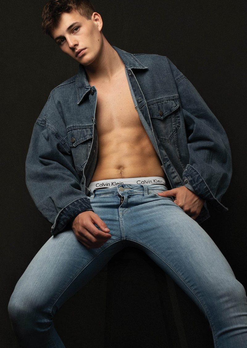 Photo of model Joe Longden - ID 643871