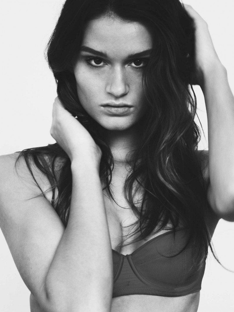 Photo of model Lydia Beesley - ID 492002
