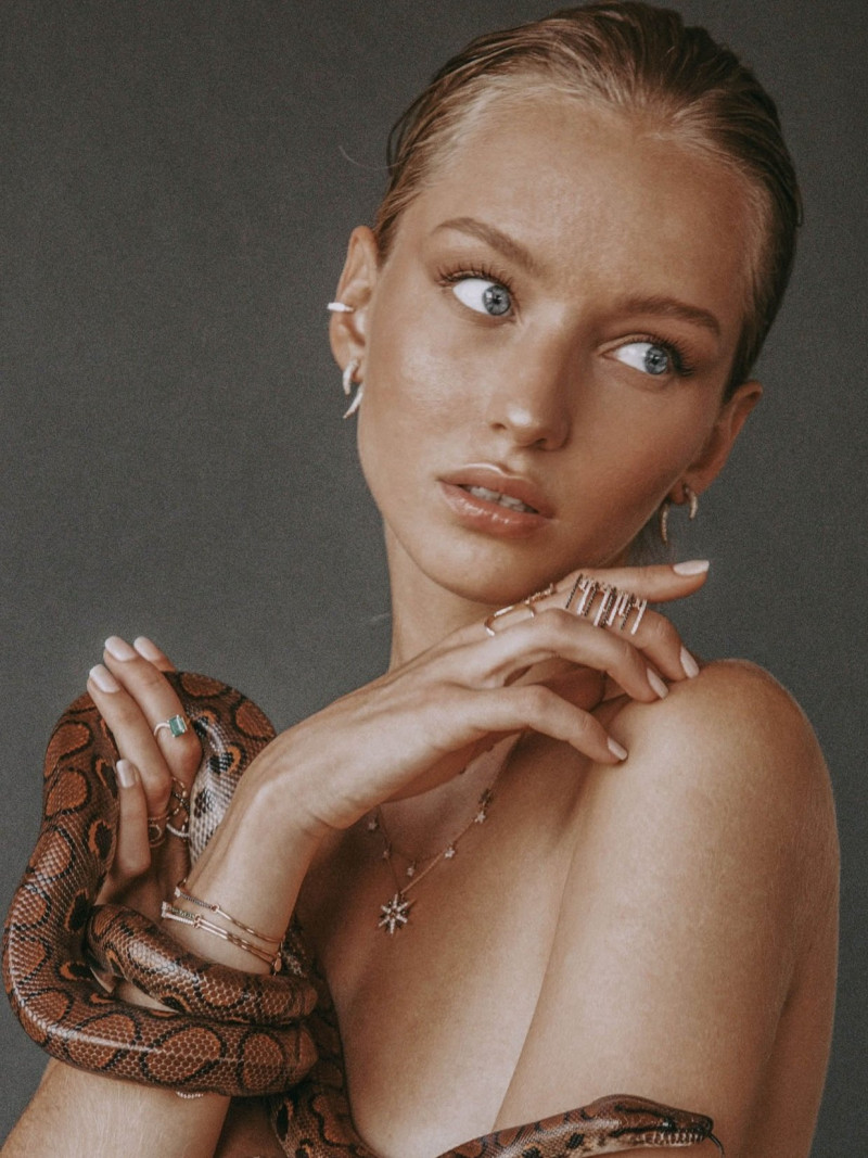 Photo of model Lada Salish - ID 727141