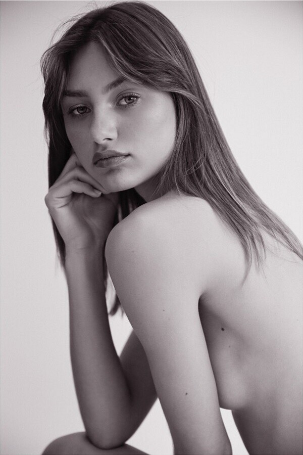 Photo of model Maelys Garouis - ID 644928