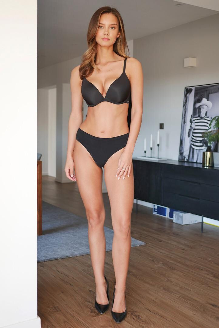 Photo of model Nicola Cavanis - ID 731513