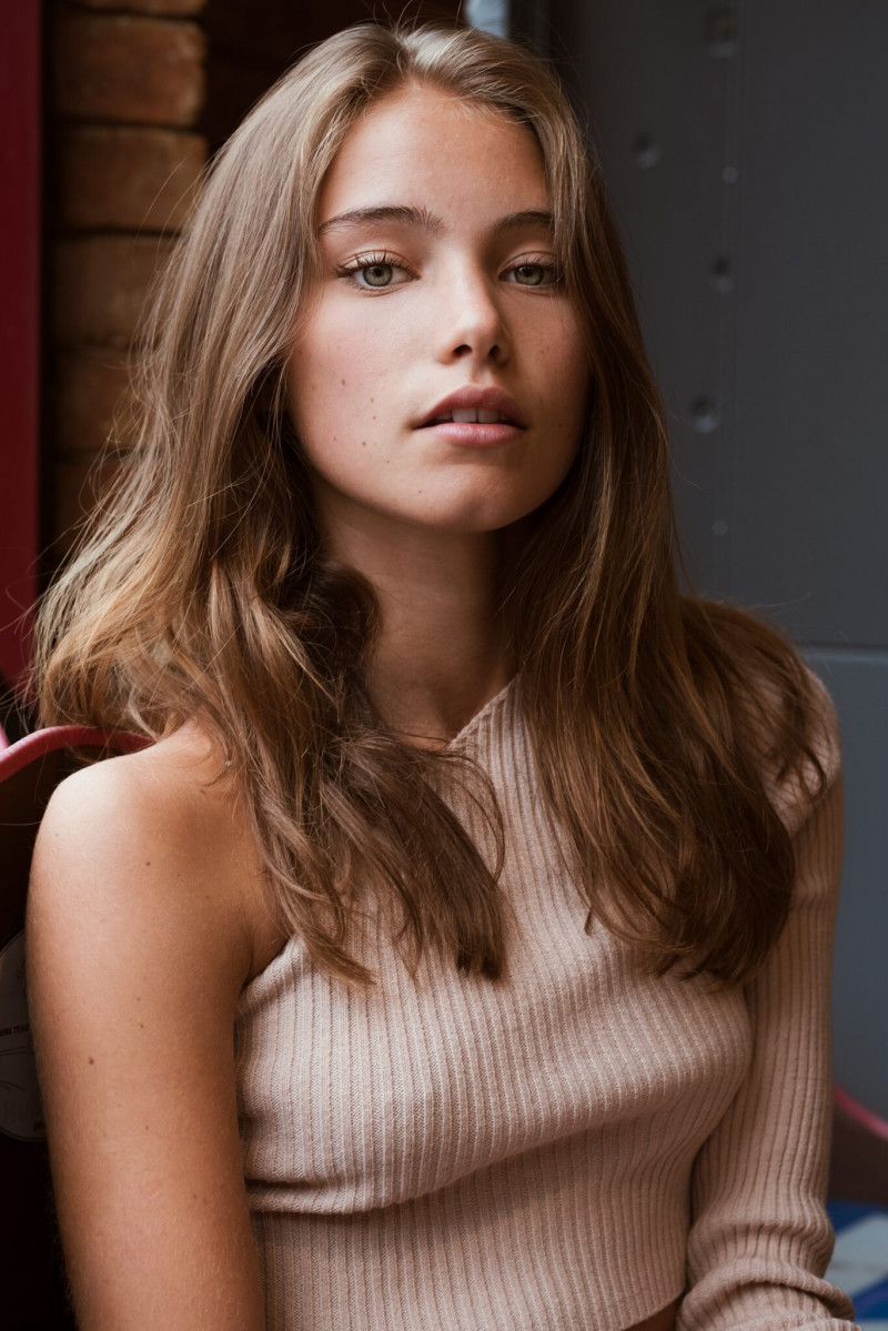 Photo of model Emilia Turnbull - ID 647285