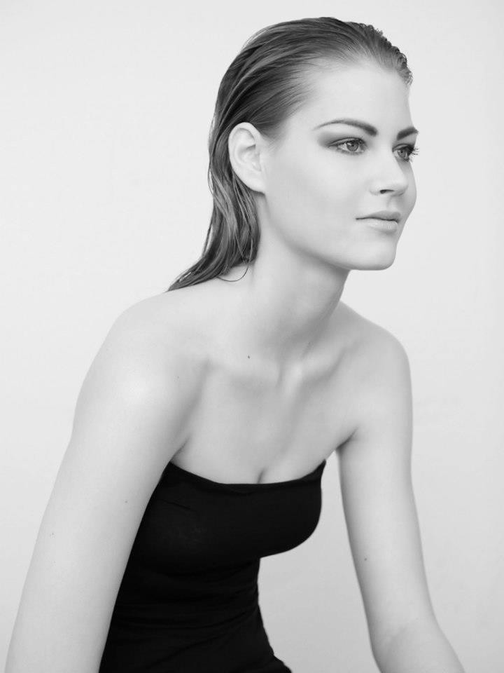 Photo of model Kristin Hoppe - ID 502946