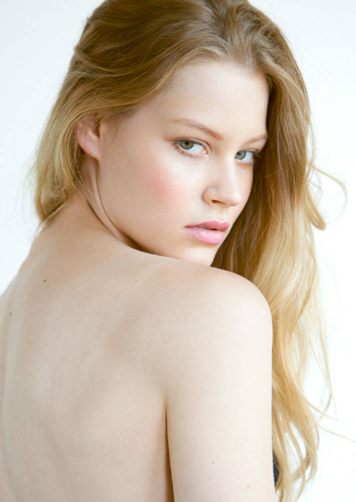 Photo of model Kristin Hoppe - ID 502974