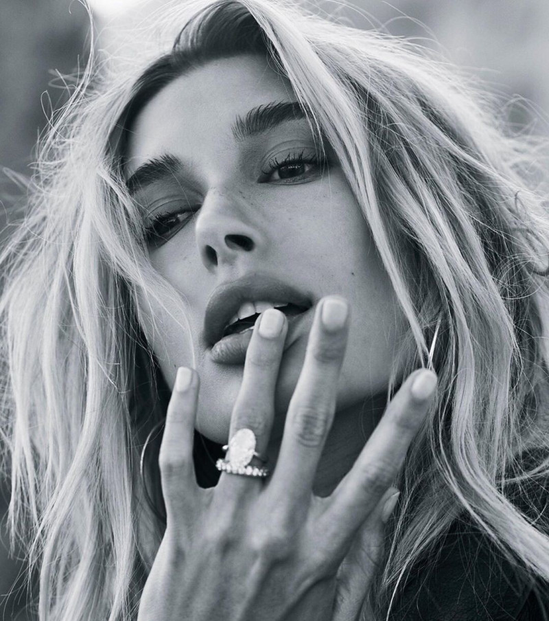 Photo of model Hailey Baldwin Bieber - ID 690888