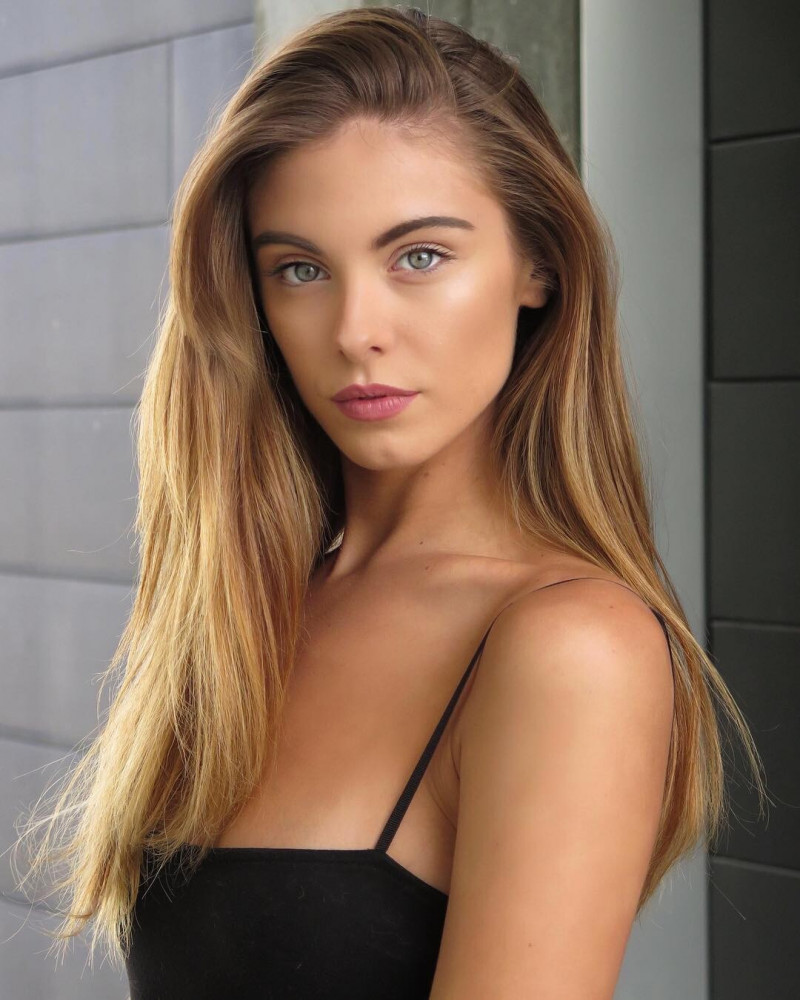 Photo of model Carmella Rose - ID 655618