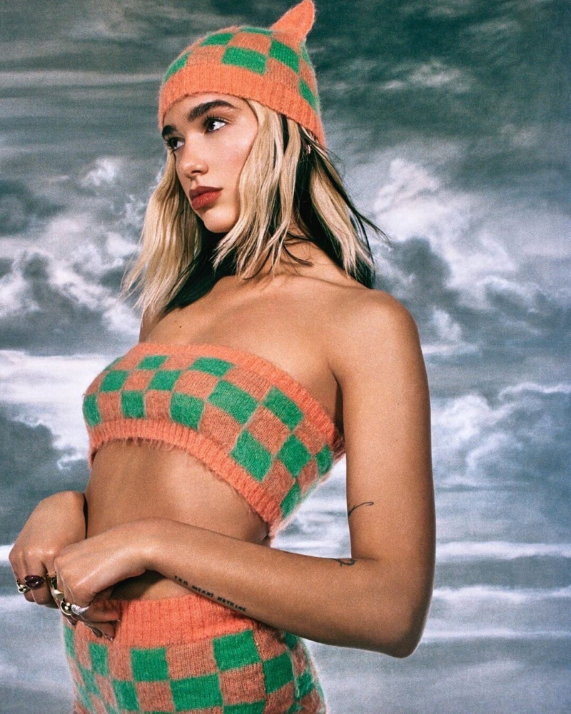 Photo of model Dua Lipa - ID 658009