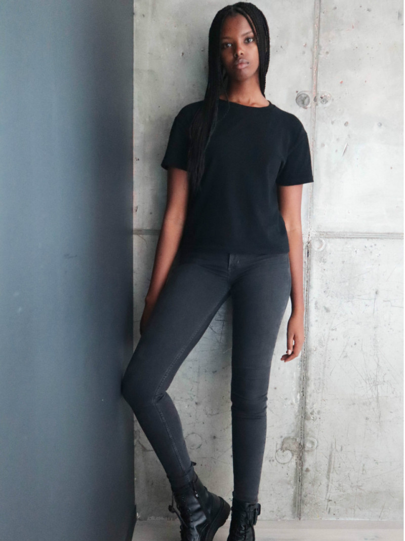 Photo of model Neema Ngerero - ID 660930