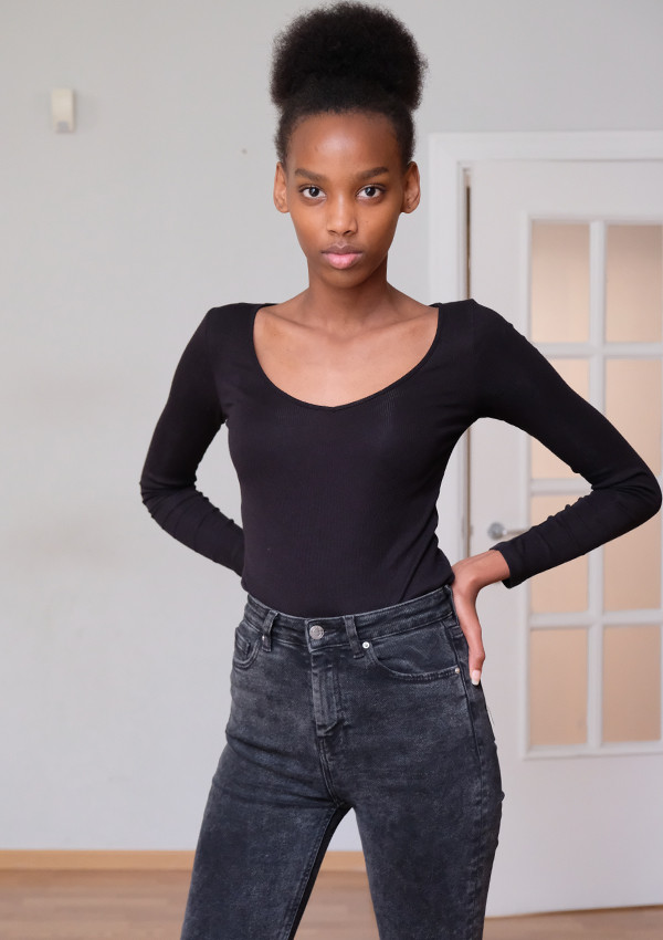 Photo of model Sarah Ishimwe - ID 661599