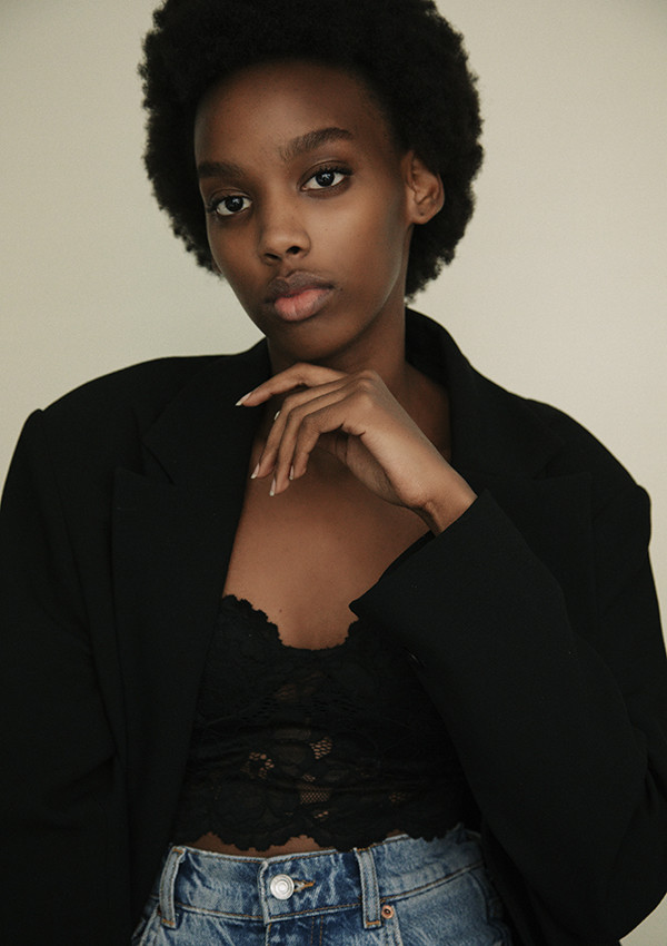 Photo of model Sarah Ishimwe - ID 661603