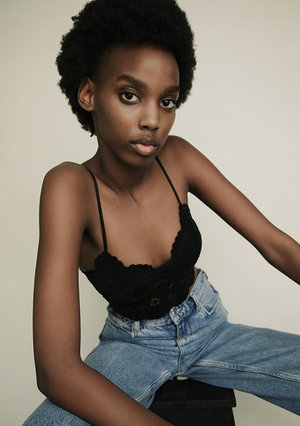 Photo of model Sarah Ishimwe - ID 661605