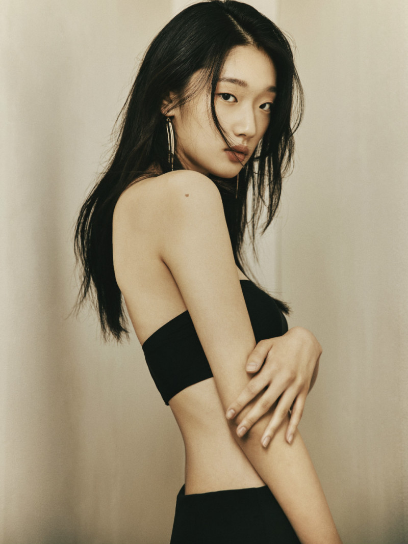 Photo of model Yoona Son - ID 662297