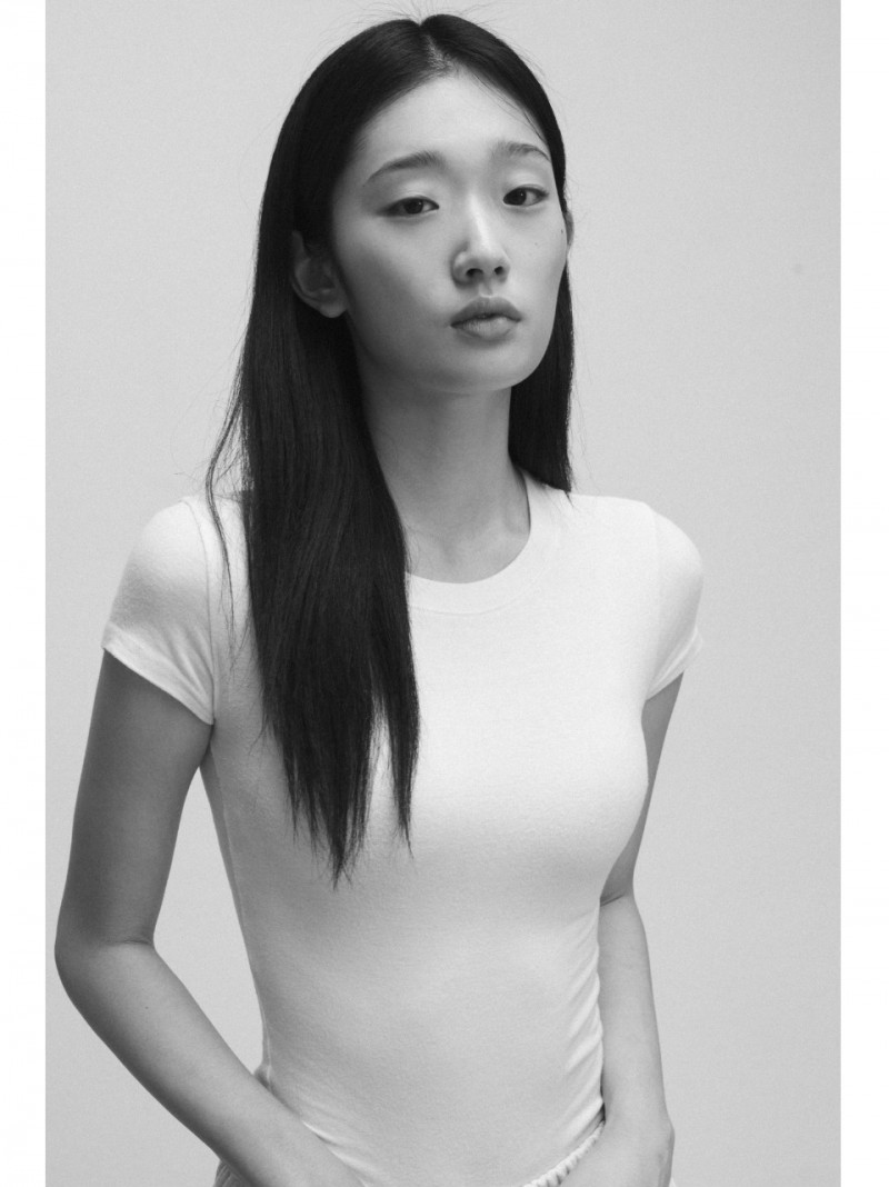 Photo of model Yoona Son - ID 662300