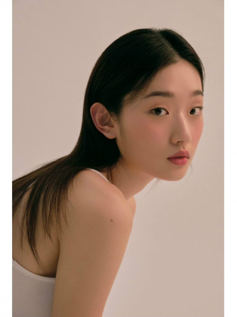 Photo of model Yoona Son - ID 662301