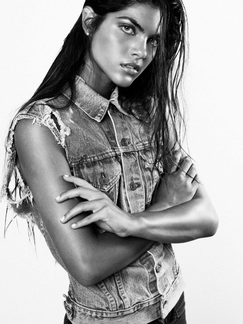 Photo of model Alicia Ruelas - ID 493756