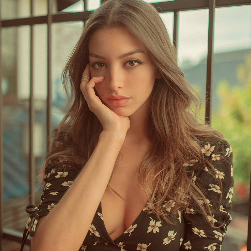 Photo of model Celine Farach - ID 667490