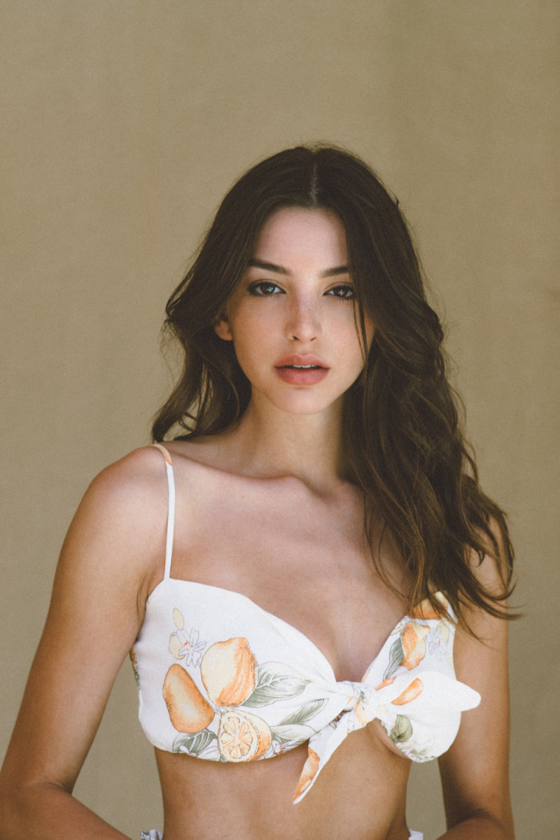 Photo of model Celine Farach - ID 667522