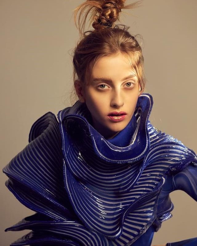 Photo of model Julia Bregalda - ID 670719