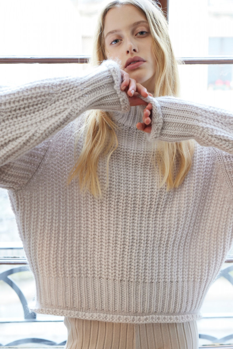 Photo of model Julia Bregalda - ID 670720