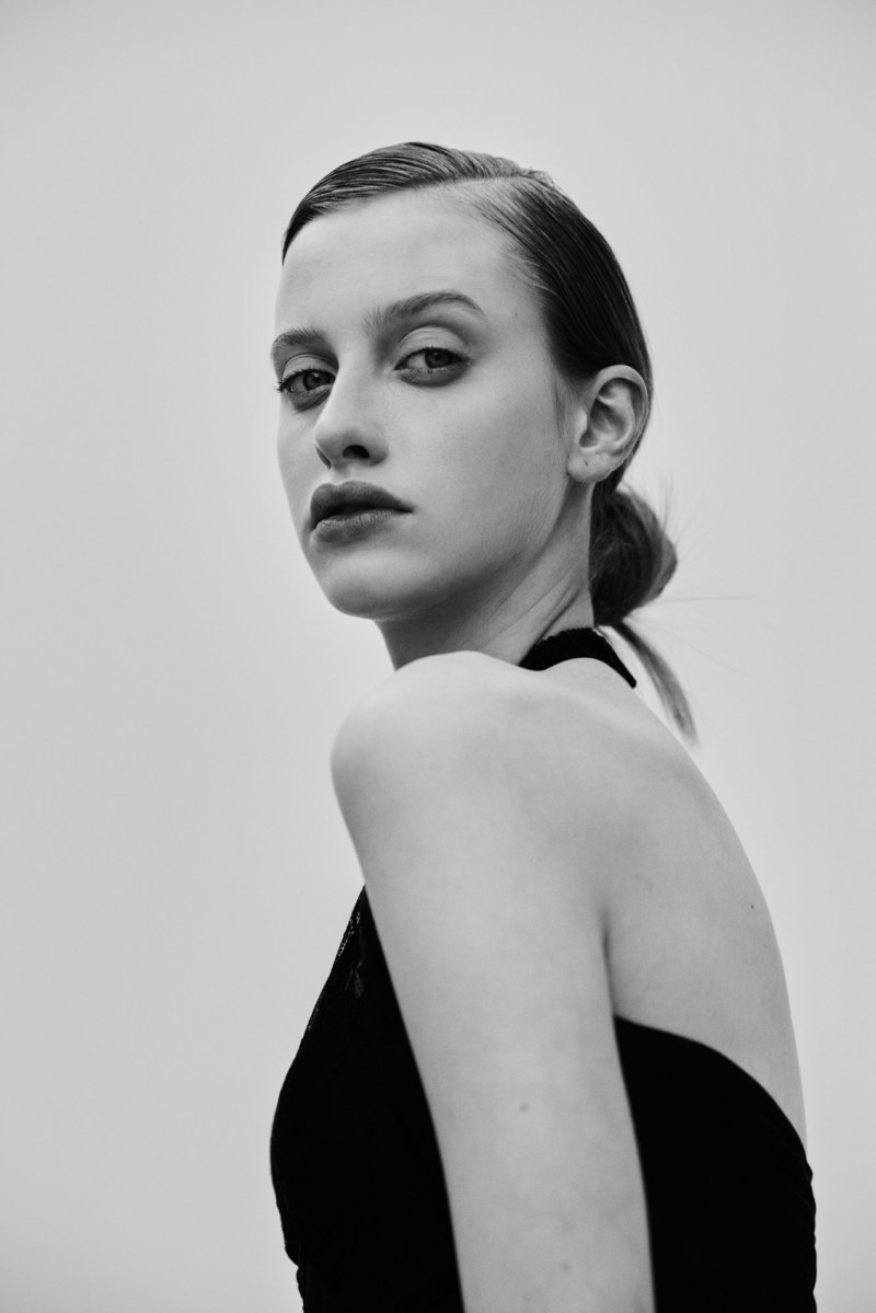 Photo of model Julia Bregalda - ID 670723