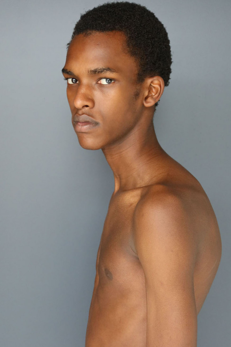 Photo of model Don Nahumuremy - ID 672585