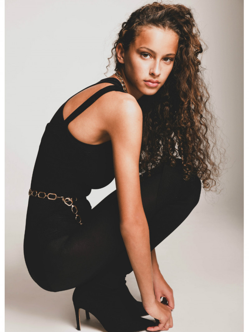 Photo of model Dyanira Hurbuscher - ID 673301