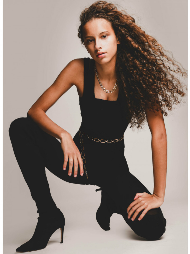 Photo of model Dyanira Hurbuscher - ID 673302