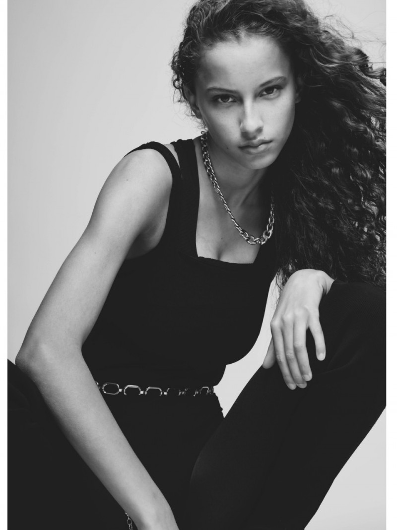 Photo of model Dyanira Hurbuscher - ID 673304