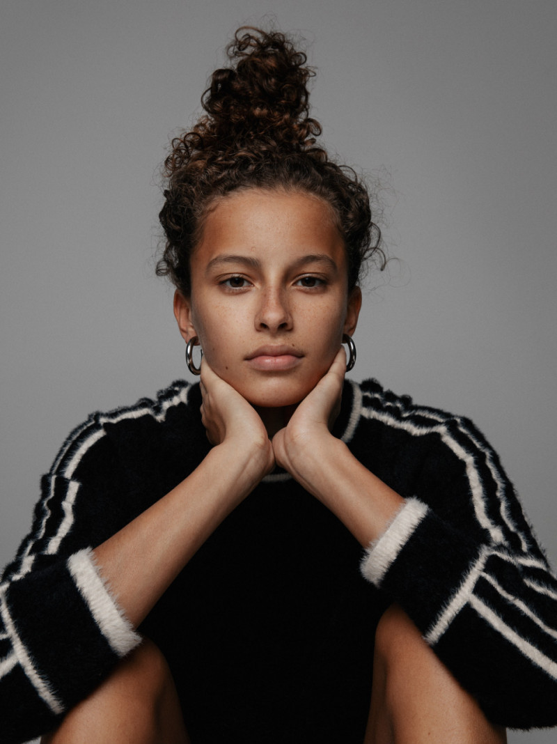 Photo of model Dyanira Hurbuscher - ID 673313