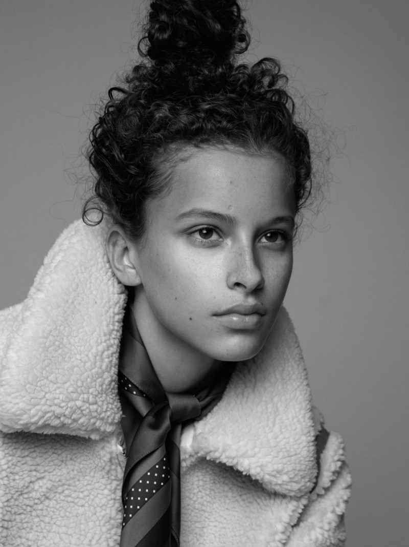 Photo of model Dyanira Hurbuscher - ID 673315